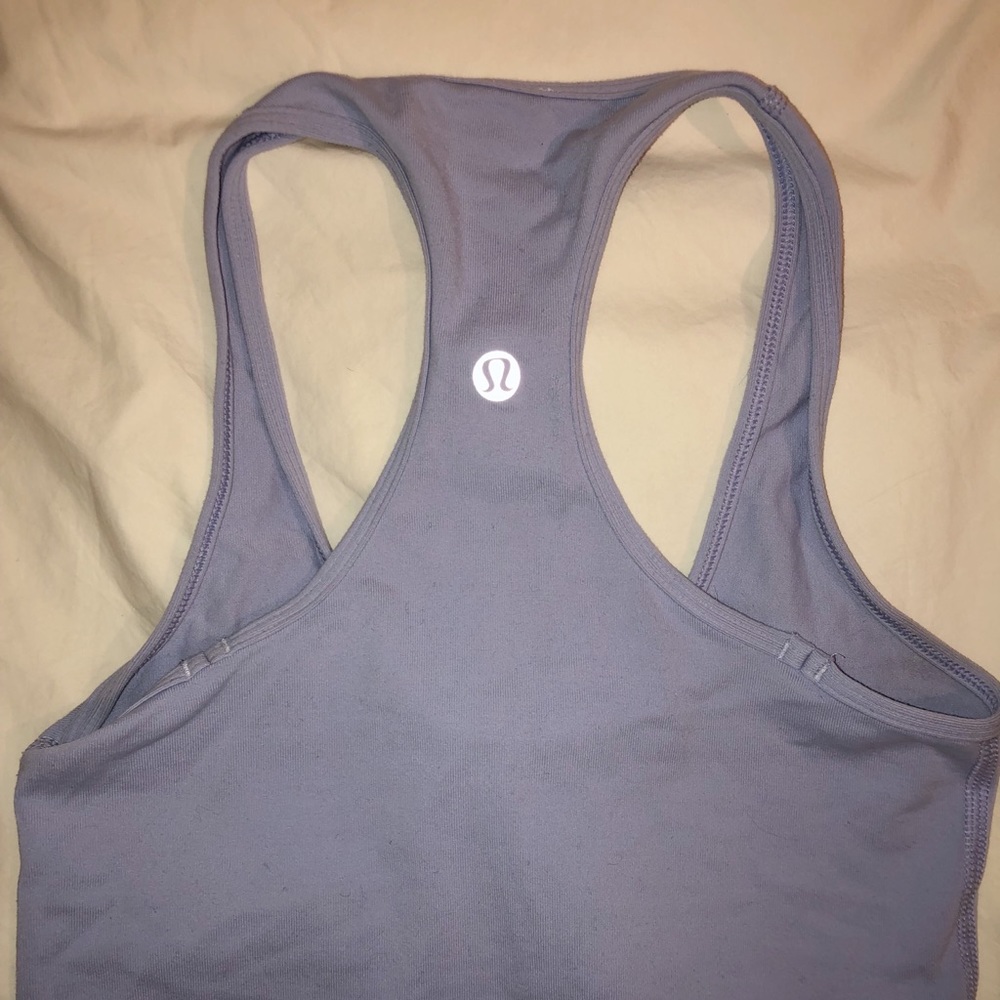 LULULEMON top